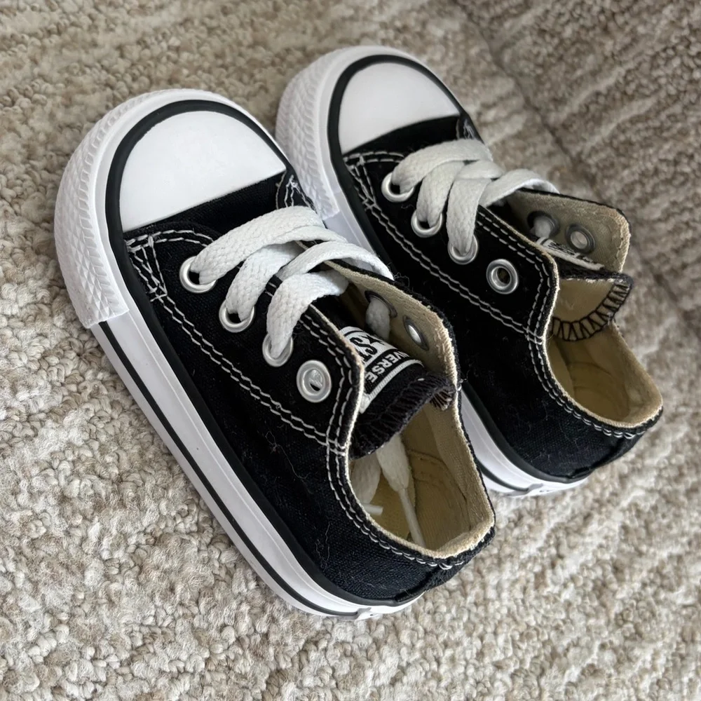 Converse Baby Chuck Taylor All Star Canvas LowTop Sneakers  Black. Baby size 3